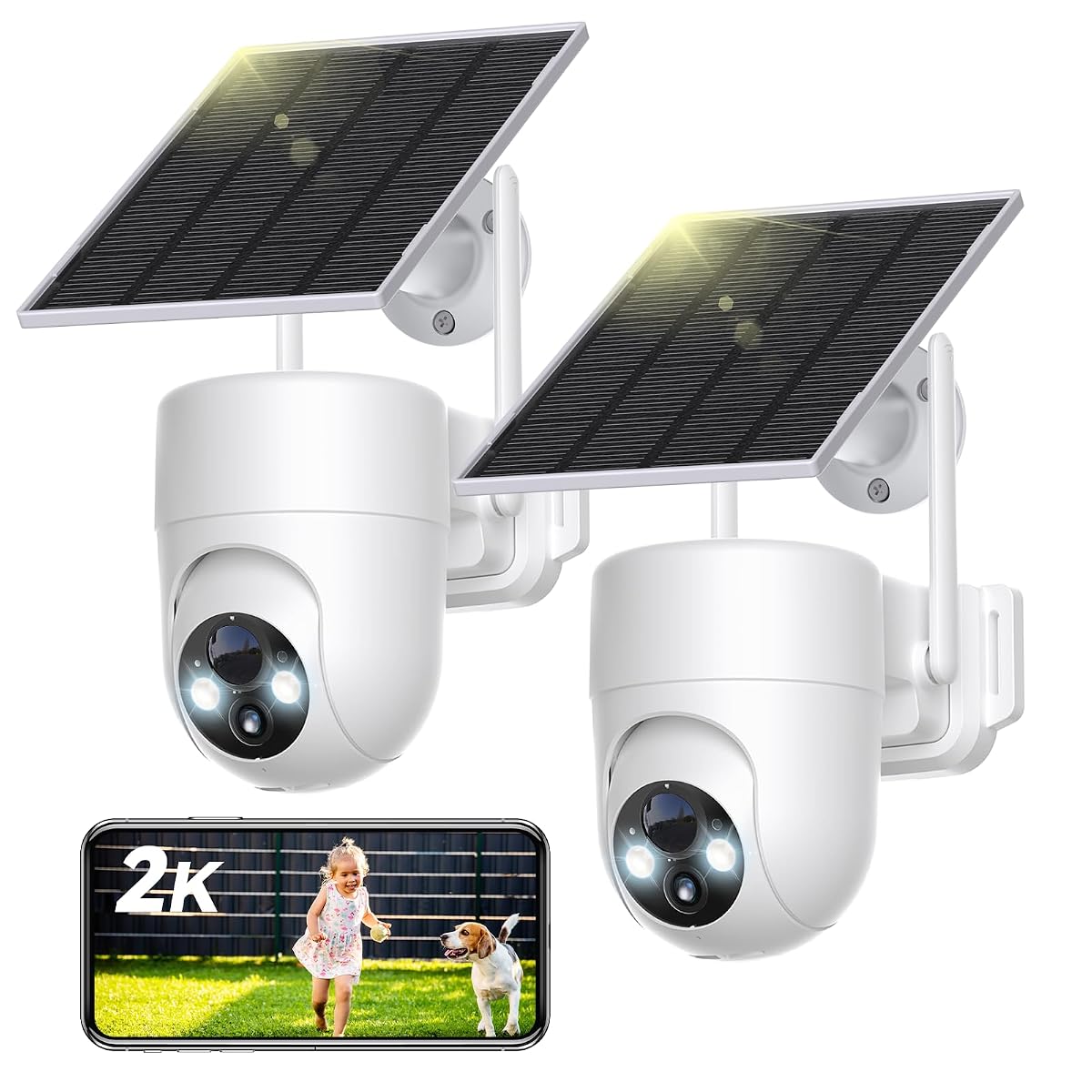Deux caméras solaires extérieures blanches orientables avec leurs panneaux, posées sur un muret de pierre claire.