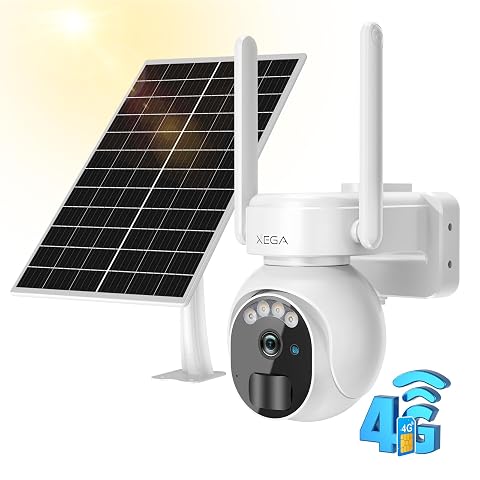 Caméra extérieure blanche orientable accompagnée de son panneau solaire sur une façade en pierre claire