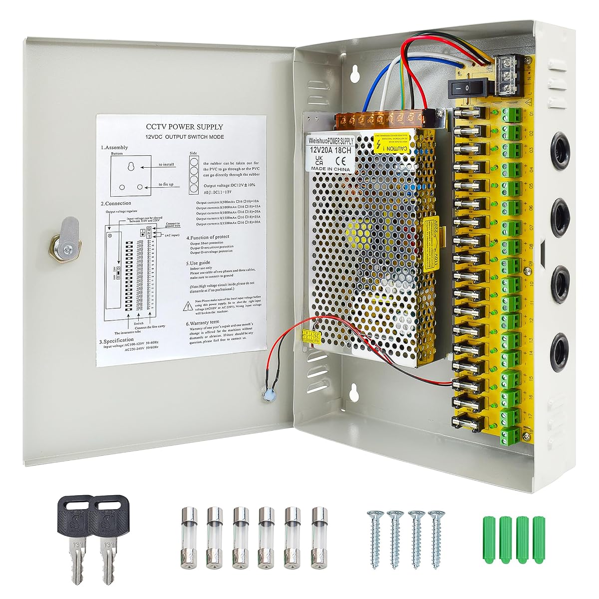 Boîtier d’alimentation CCTV métallique noir à serrure, fixé dans un local technique sobre.